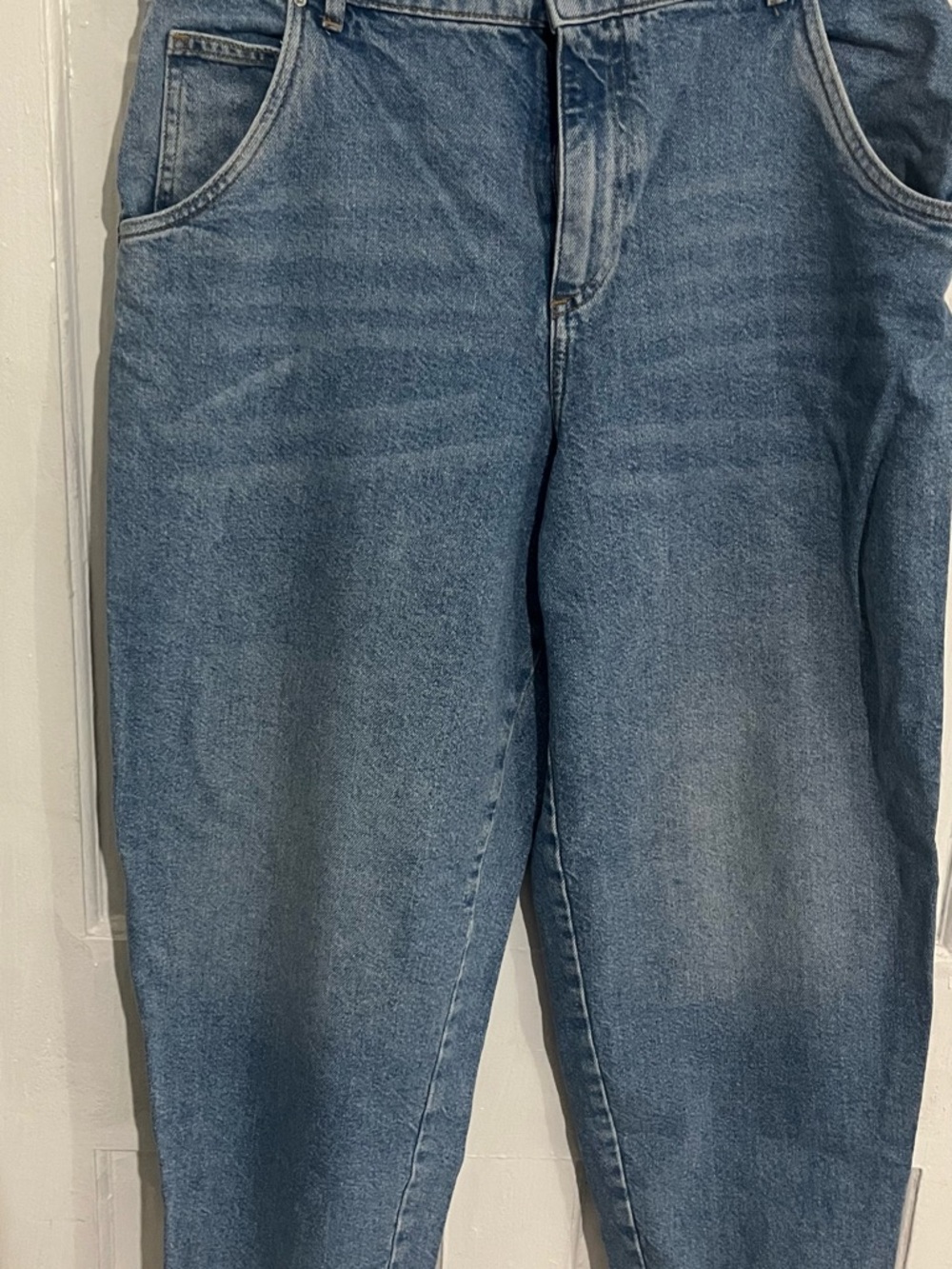 H&M Light Blue Denim Jeans - Classic Waistband Detail